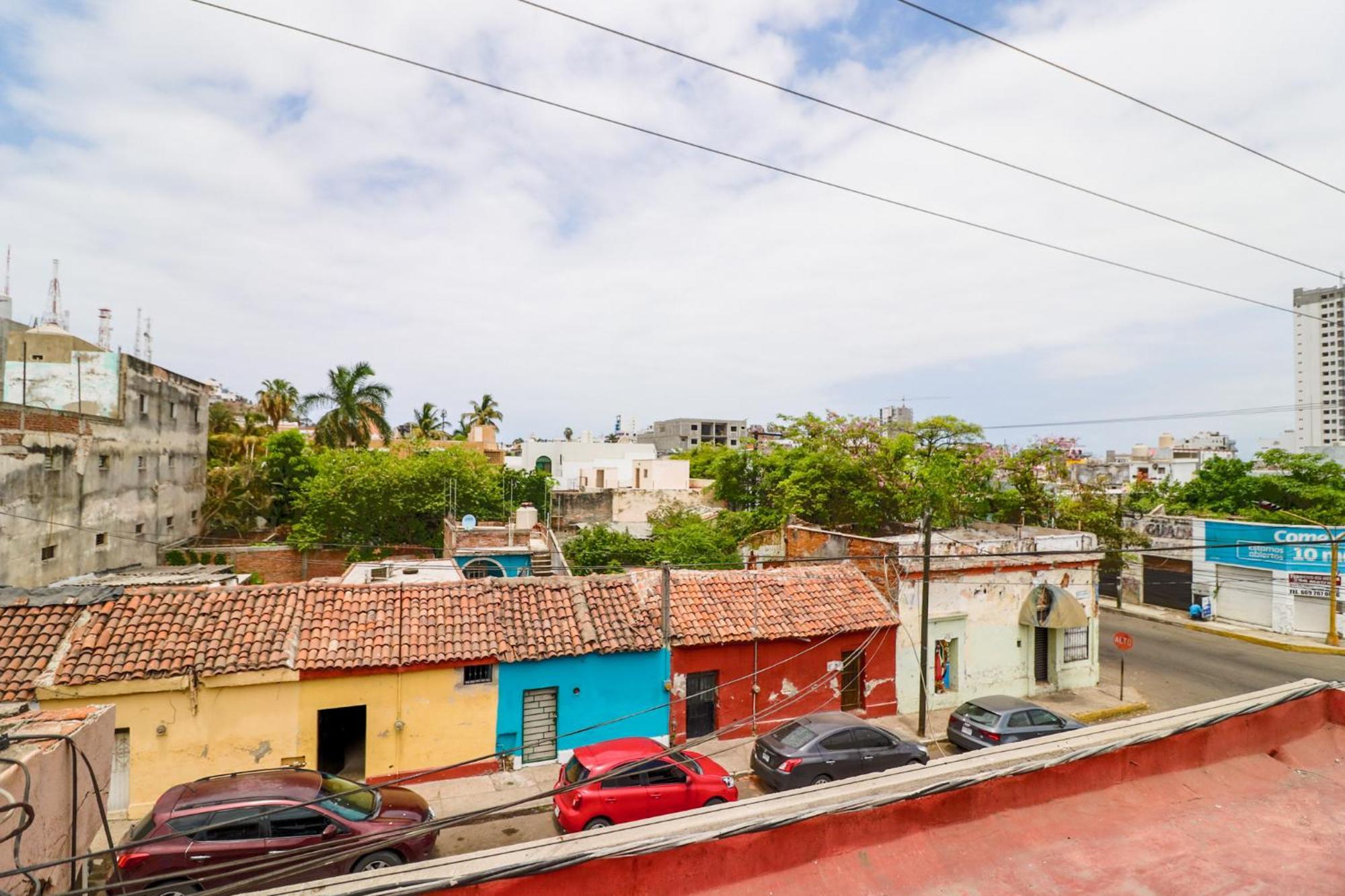 Hostal En El Centro Lakiwa Mazatlan Exterior photo